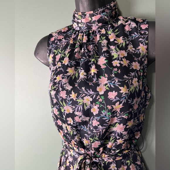 High neck floral dress - Picture 2 of 5